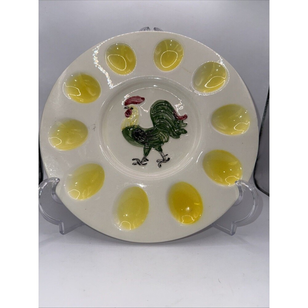 VINTAGE 10" ROUND CERAMIC 10 EGG DISH PLATE W EMBOSSED COLORFUL ROOSTER DEVILED